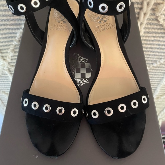 Vince Camuto Feya Heels | Size 6.5 - Picture 4 of 4